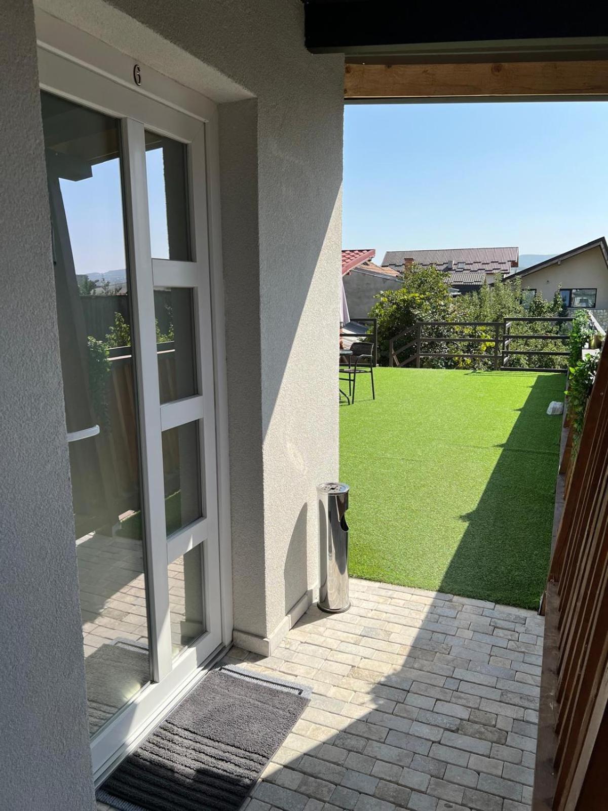 Luxus Cluj Airport Apartments Extérieur photo