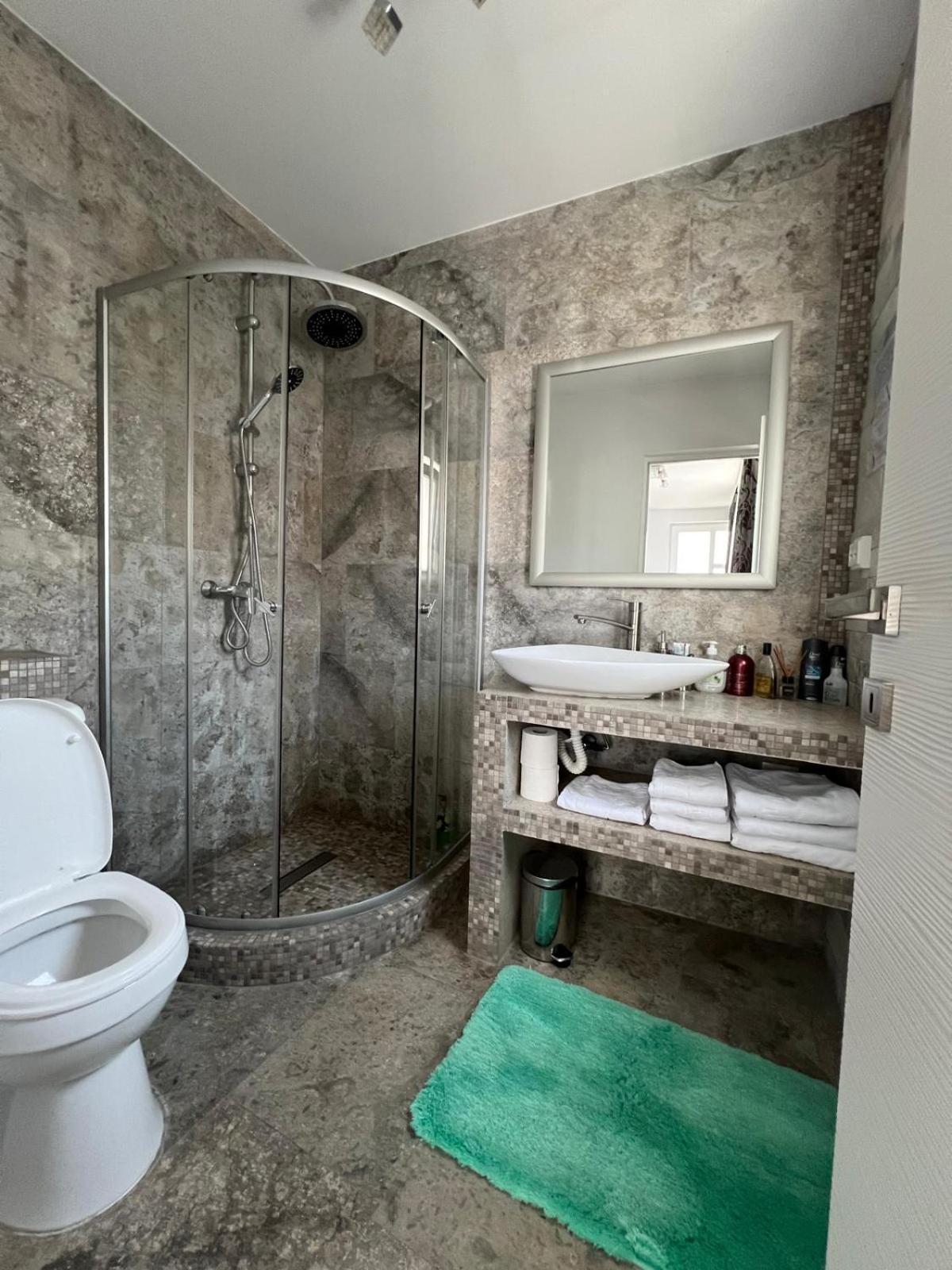 Luxus Cluj Airport Apartments Extérieur photo