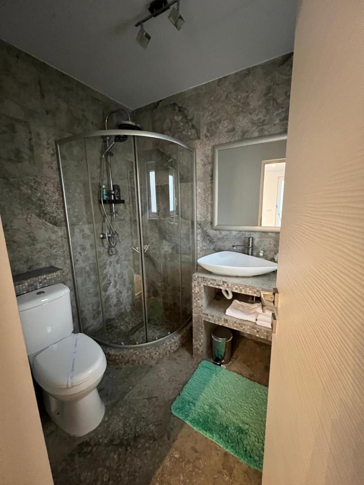 Luxus Cluj Airport Apartments Extérieur photo