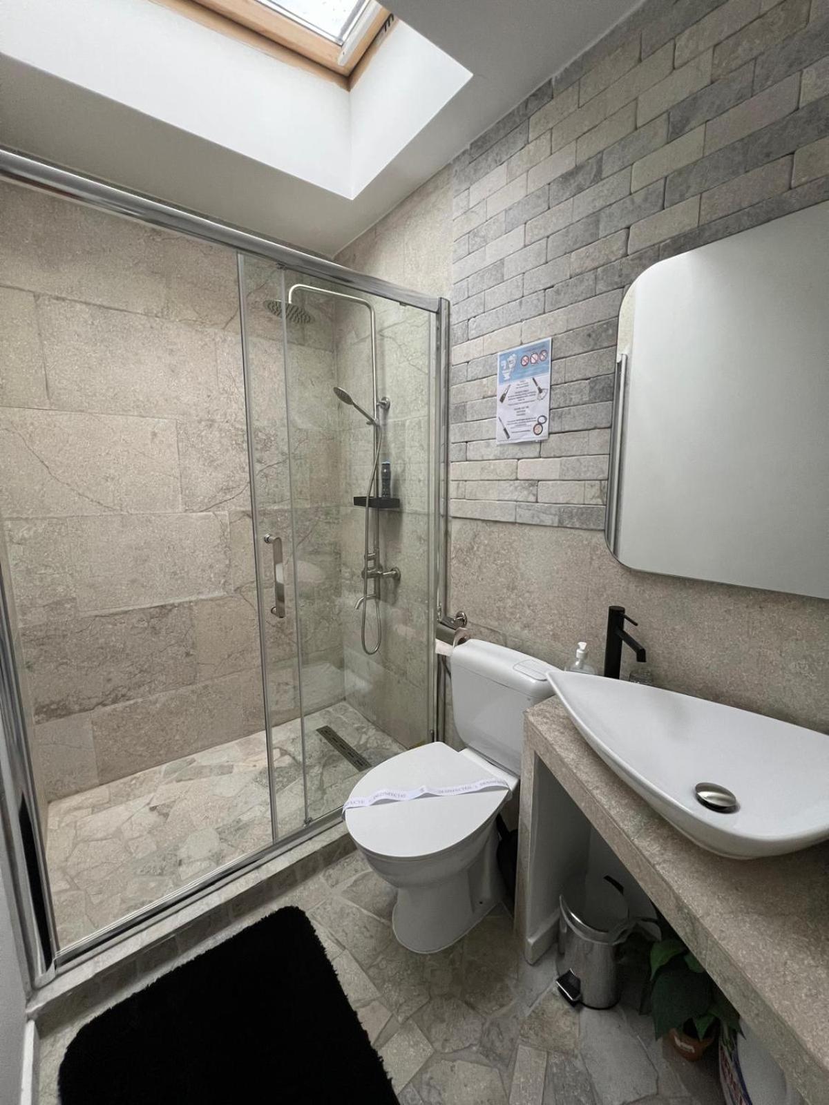 Luxus Cluj Airport Apartments Extérieur photo