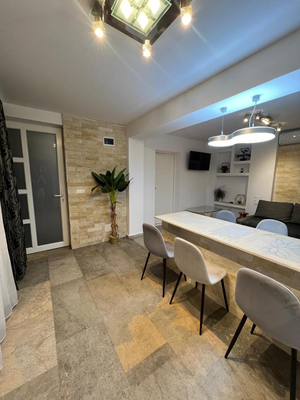 Luxus Cluj Airport Apartments Extérieur photo