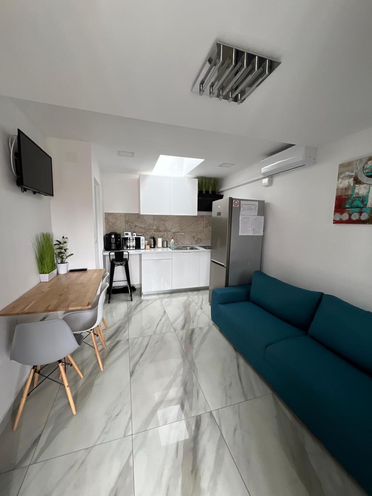 Luxus Cluj Airport Apartments Extérieur photo